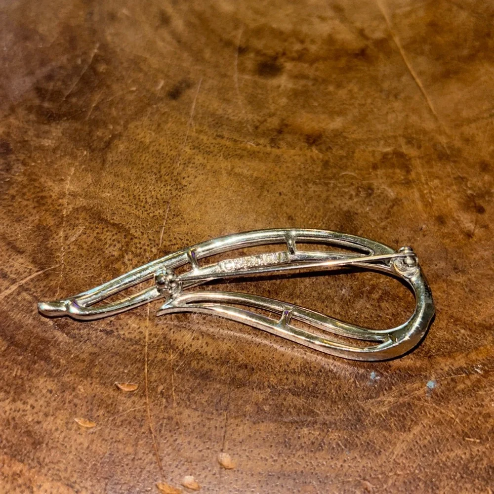 Vintage Sarah Coventry Abstract Teardrop Brooch - Silver Tone Pin